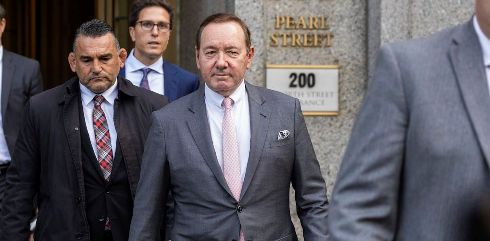 El jurado exculpa a Kevin Spacey en su juicio civil por abuso sexual al actor Anthony Rapp