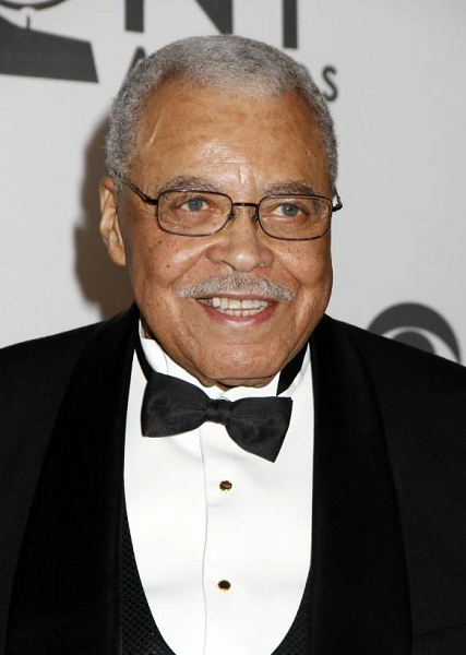 Muere James Earl Jones, el actor que le dio su icnica voz al personaje de Darth Vader de 'Star Wars'